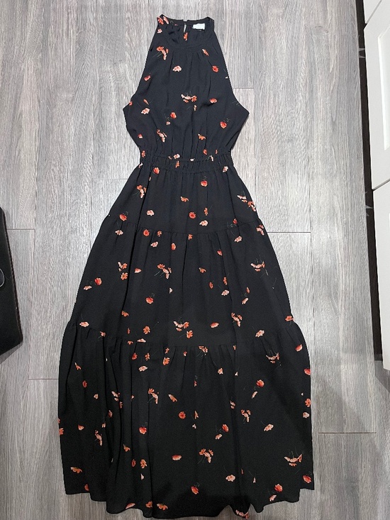 Wilfred Dresses & Skirts - Aritzia Wilfred effet floral maxi dress black medium formal